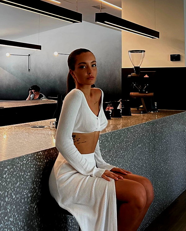 veroni22ka instagram image archive image