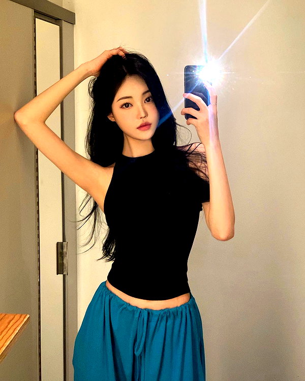 daxbin instagram image archive image