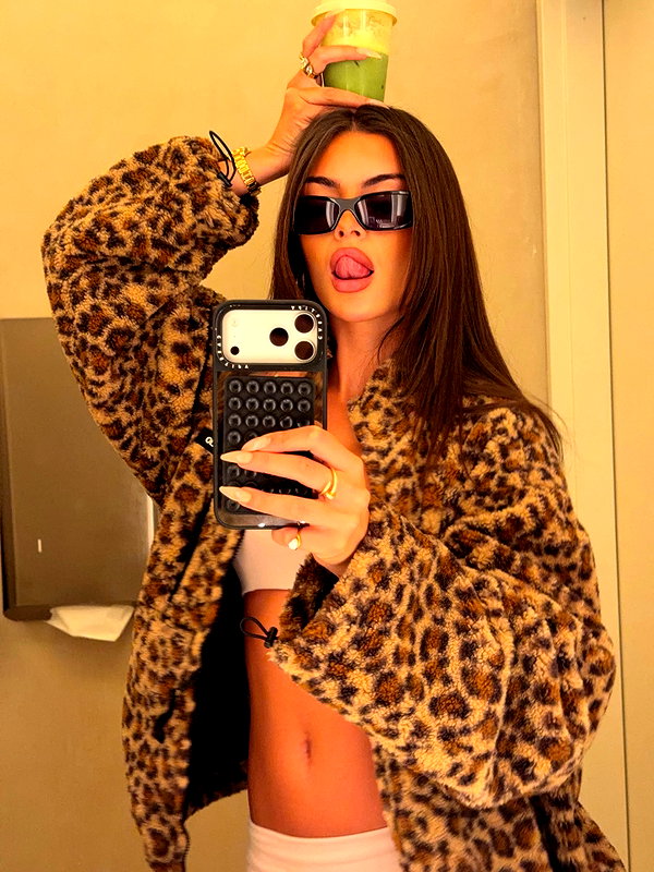 oliviaphillipps instagram image archive image