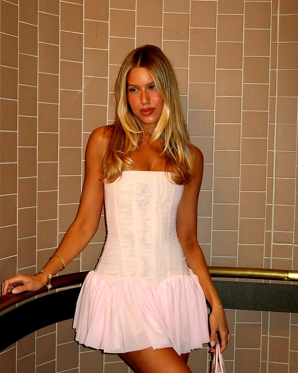 sophiebatzloff instagram image archive image