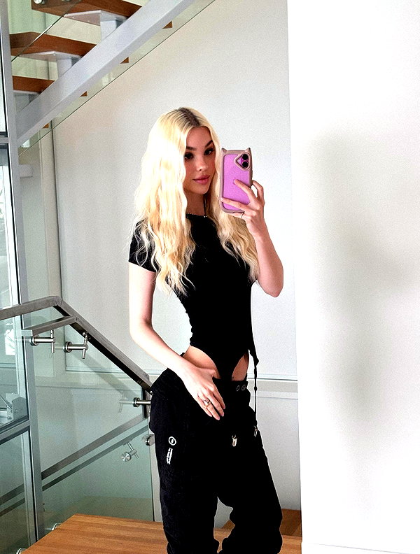 maria_domark instagram image archive image