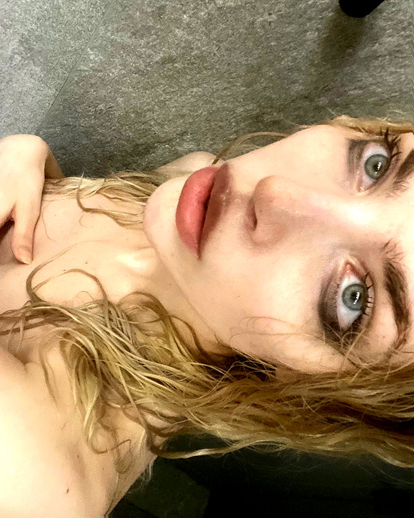 anya4everr instagram image archive image