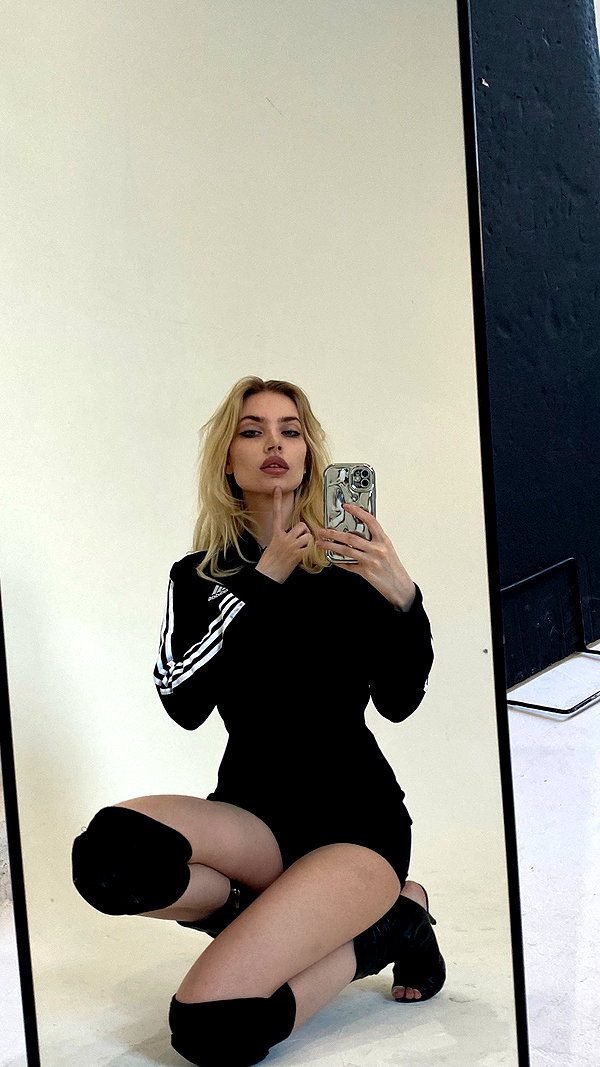 alien.hanna instagram image archive image