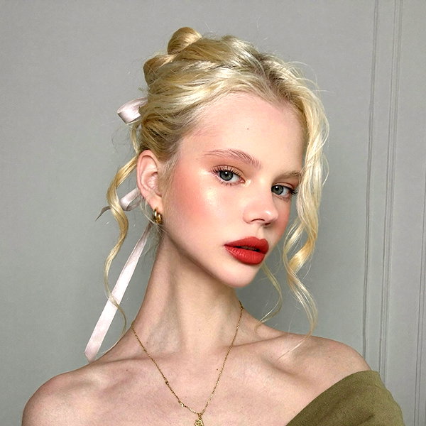 alisen.mari instagram image archive image