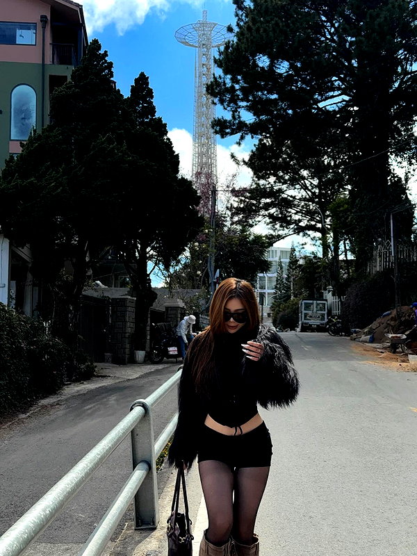 lyhythuedoxinh instagram image archive image