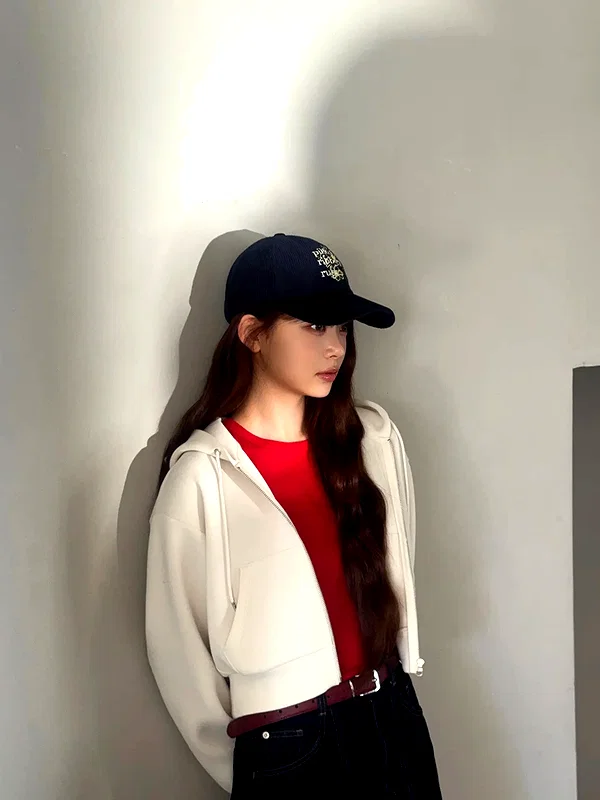 hhh.e_c.v instagram image archive image