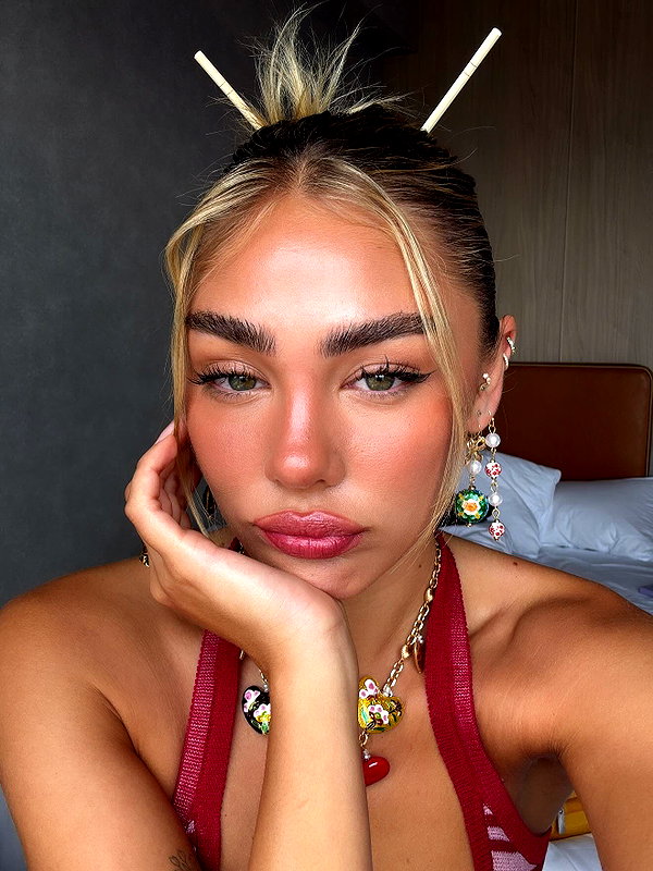maya.keyy instagram image archive image