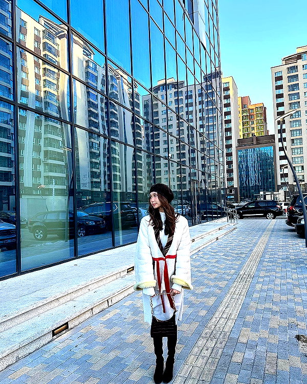 indra0102_ instagram image archive image