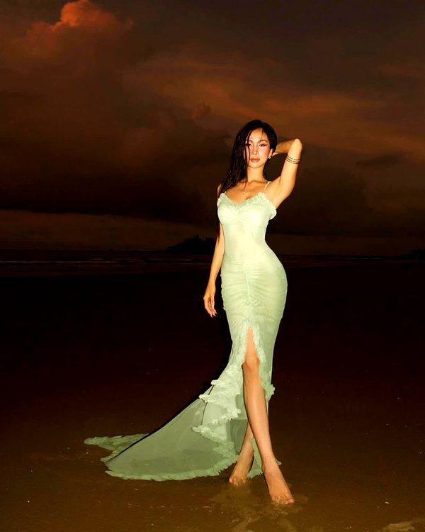 lyhythuedoxinh instagram image archive image