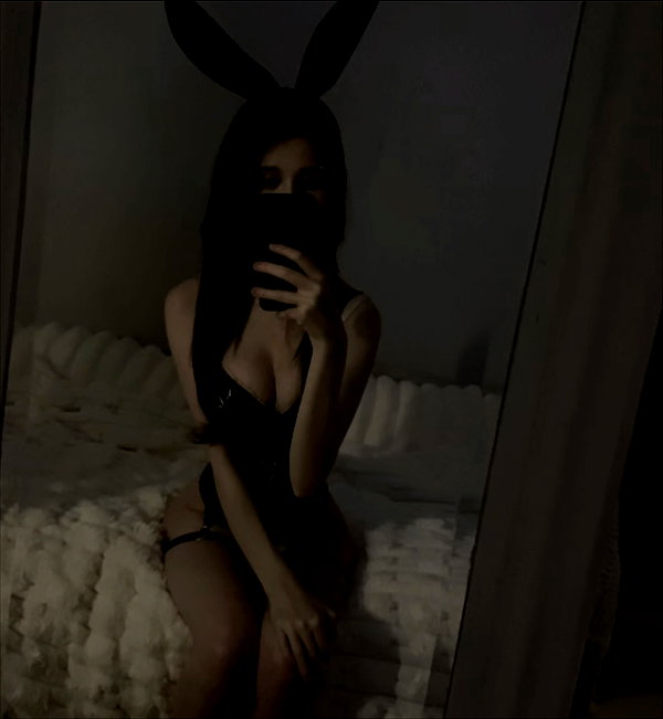 emeurie instagram image archive image