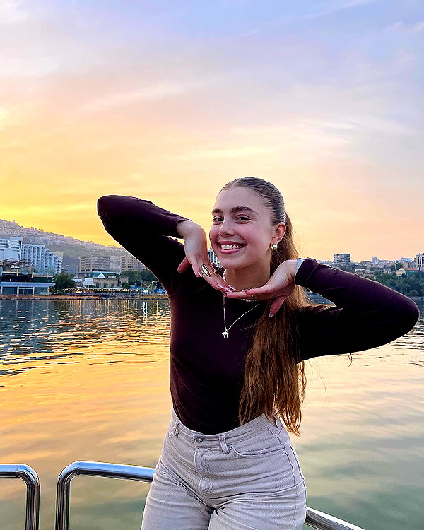 mishel_d_ instagram image archive image