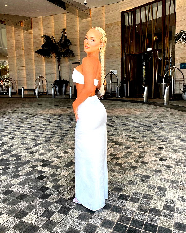 allieauton instagram image archive image