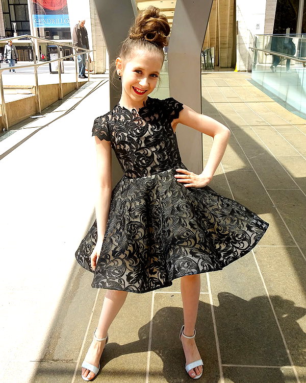 ellianawalmsley instagram image archive image