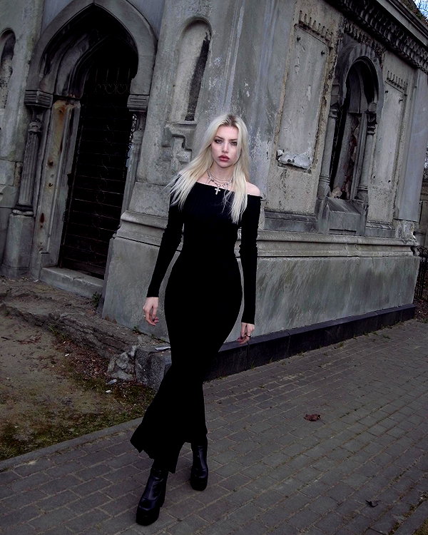 alien.hanna instagram image archive image