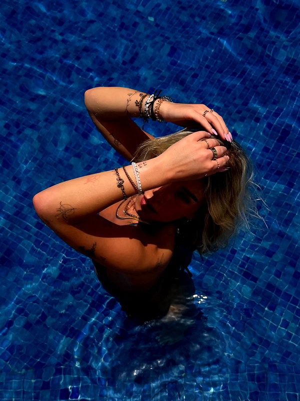 nina.kxs instagram image archive image