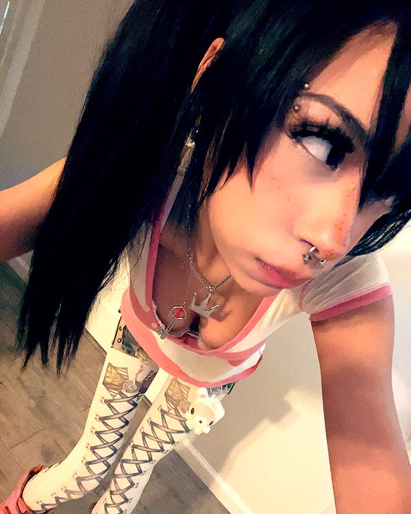 twodollie instagram image archive image