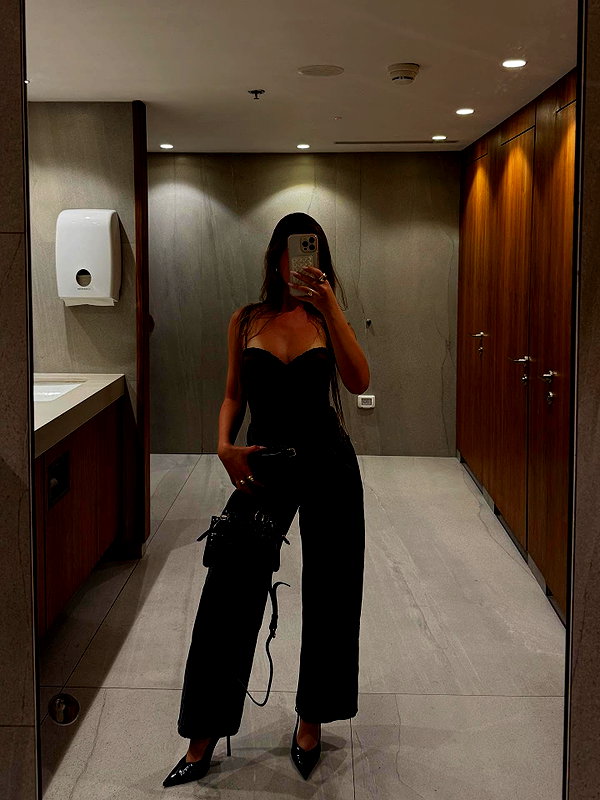 daniella_zeldis instagram image archive image