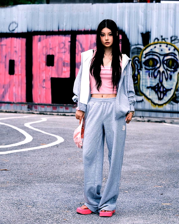 ll.lu1s instagram image archive image