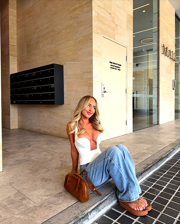 allieauton instagram image archive image