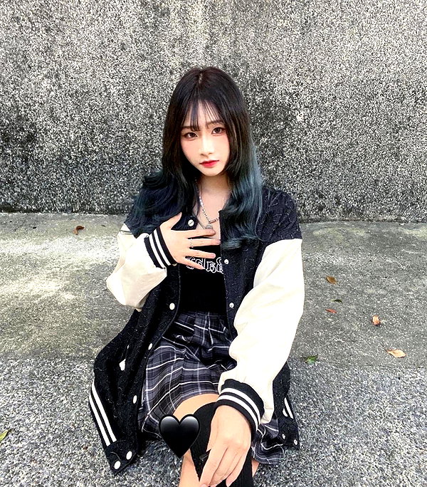 lai_931201 instagram image archive image
