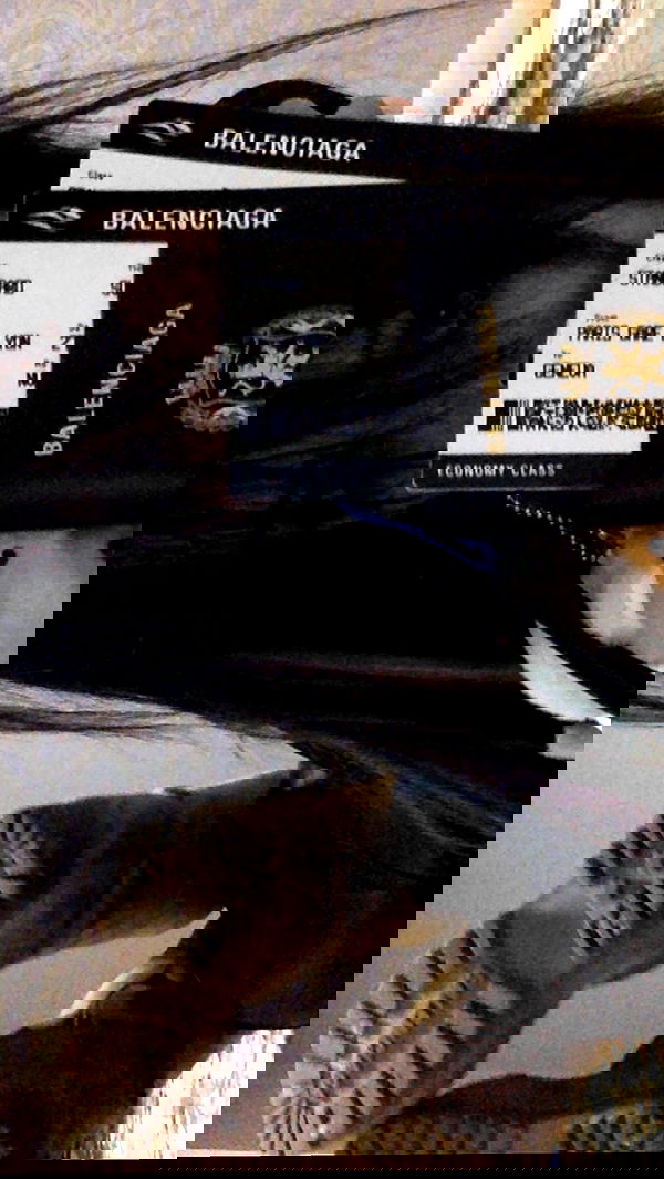 zommmbri zommmbri archive image