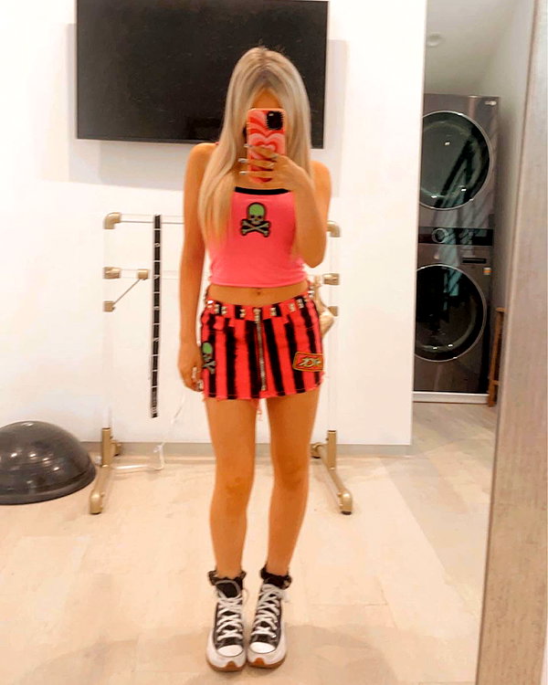 ellianawalmsley instagram image archive image