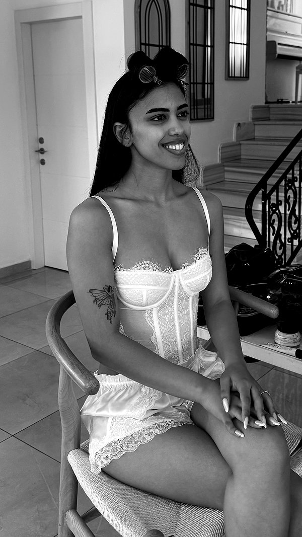 romi_zaguri romi_zaguri archive image