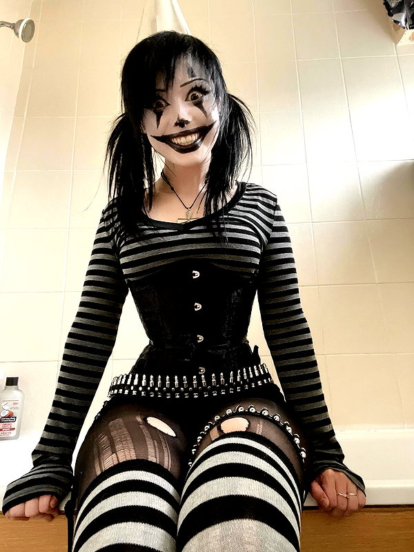 xoreniiiiii instagram image archive image