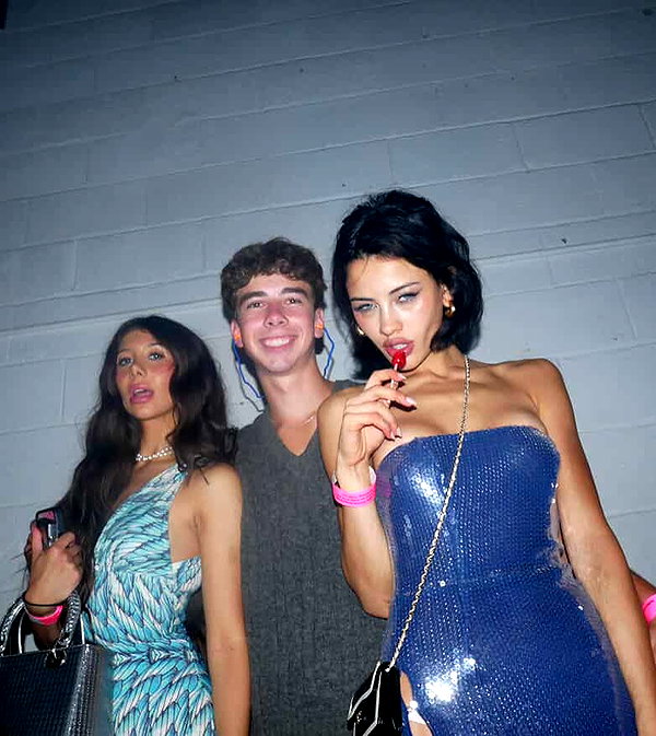 leonanaomii instagram image archive image