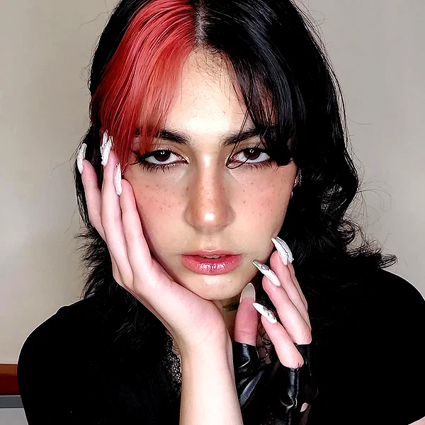 ayash.hila instagram image archive image