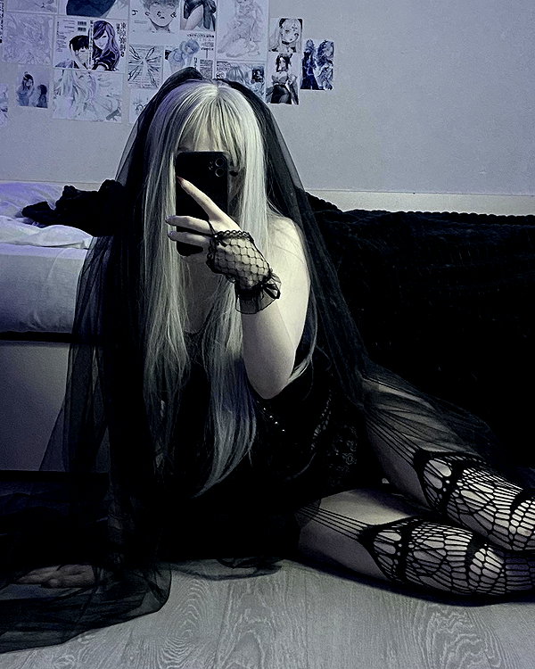 glowmoonshorty instagram image archive image