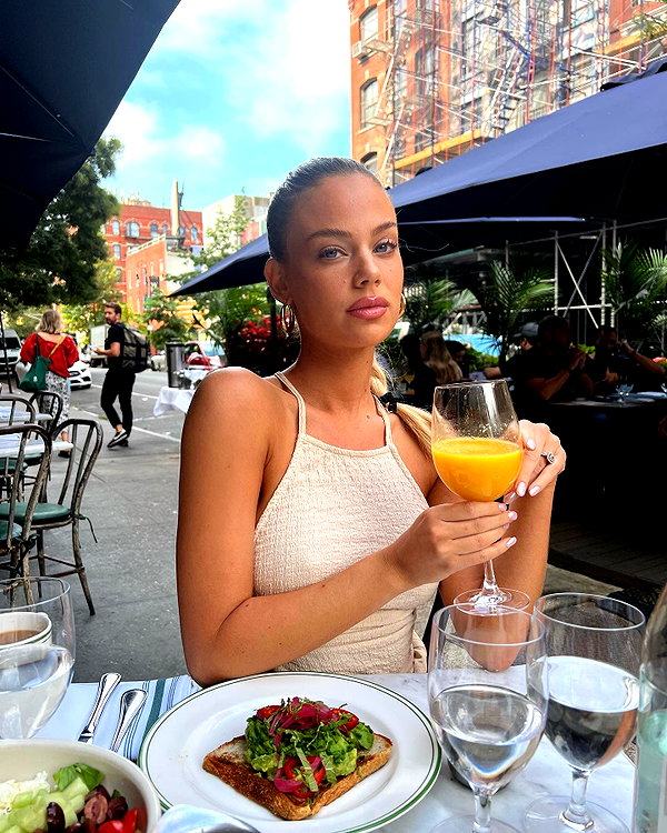 barzomer instagram image archive image