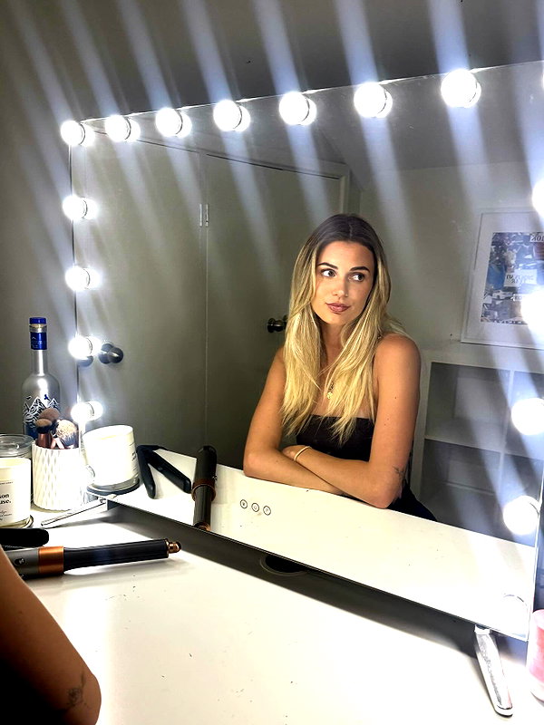 Archived image from @caitlynpasznicki on Instagram