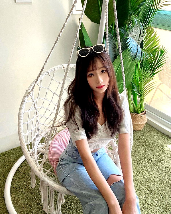 lai_931201 instagram image archive image