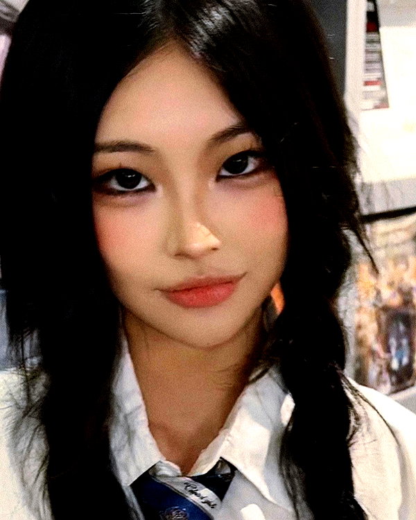 ll.lu1s instagram image archive image