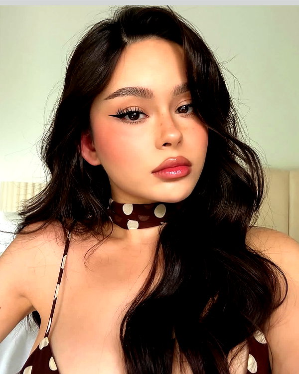 baddiesessence instagram image archive image