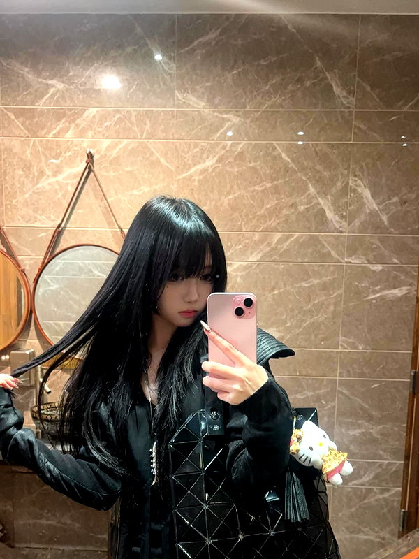 yuyuslivestreamdiary instagram image archive image