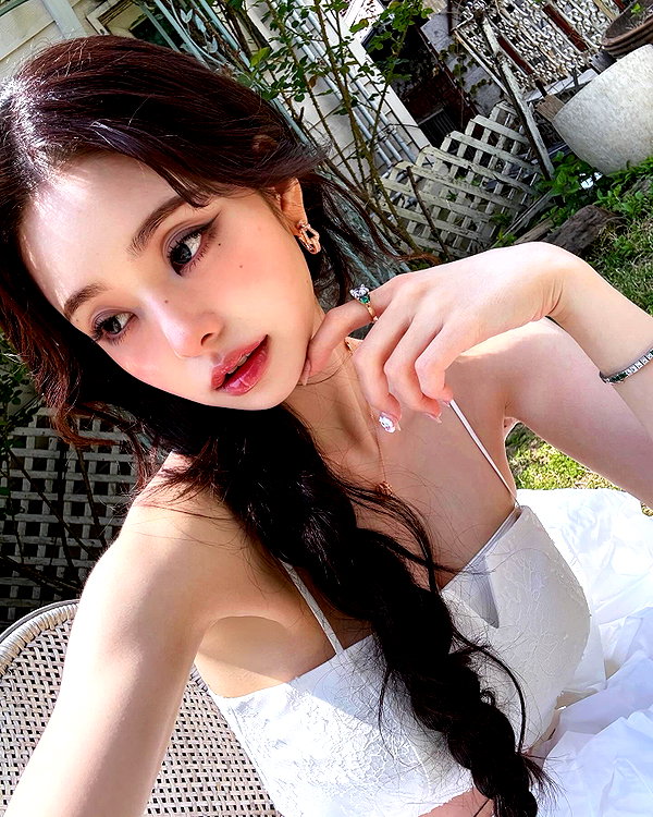 dear.zia instagram image archive image