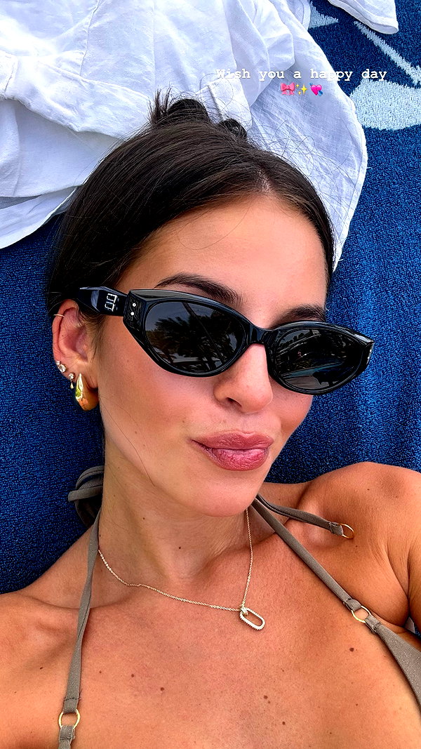 zoeliss instagram image archive image