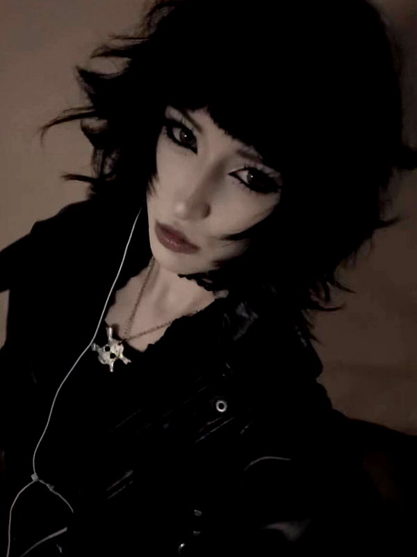 Archived image from @kk3tr1n4 on Instagram