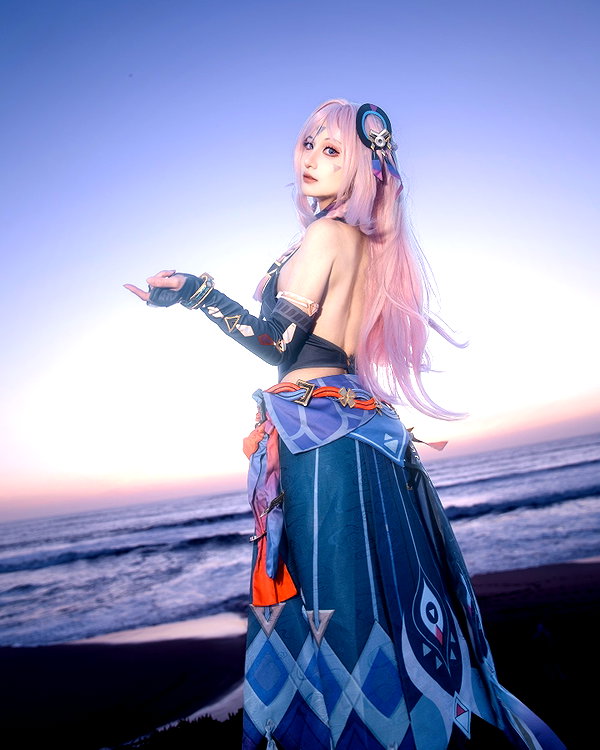 miee_cos instagram image archive image