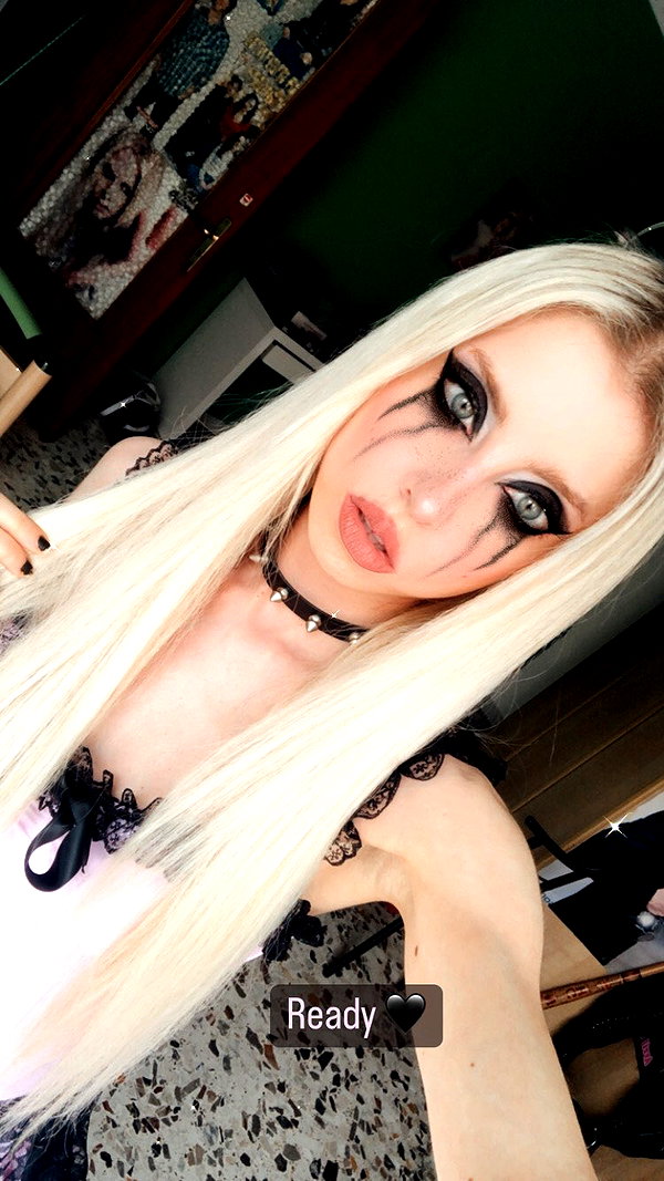 roxiechelon2 archive image