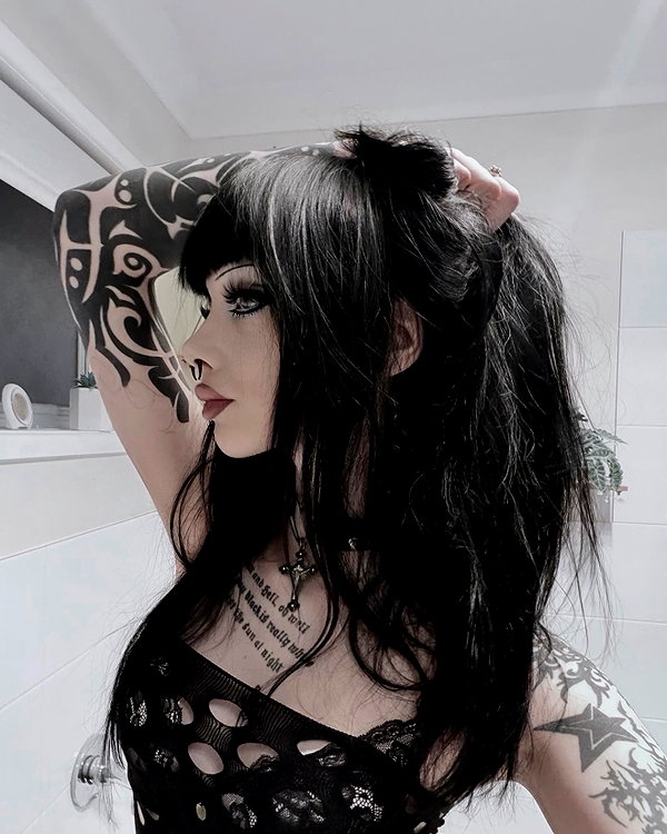 livindeadyaz instagram image archive image