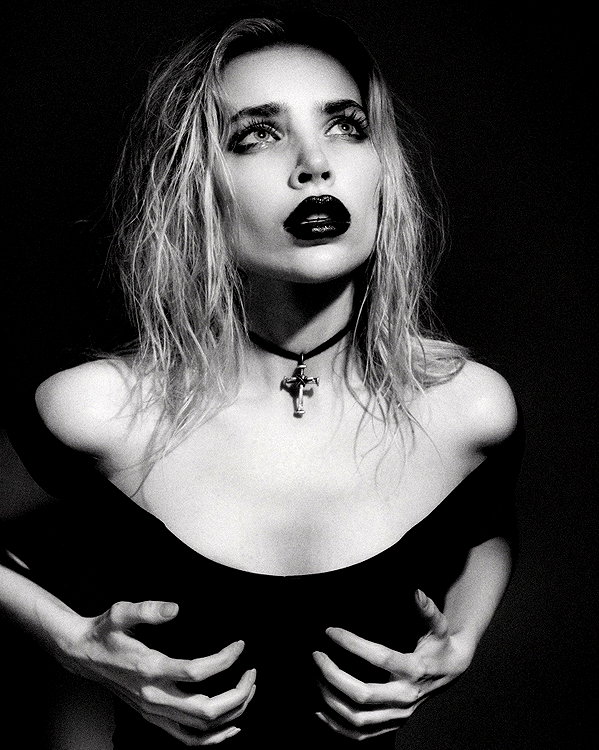 anya4everr instagram image archive image