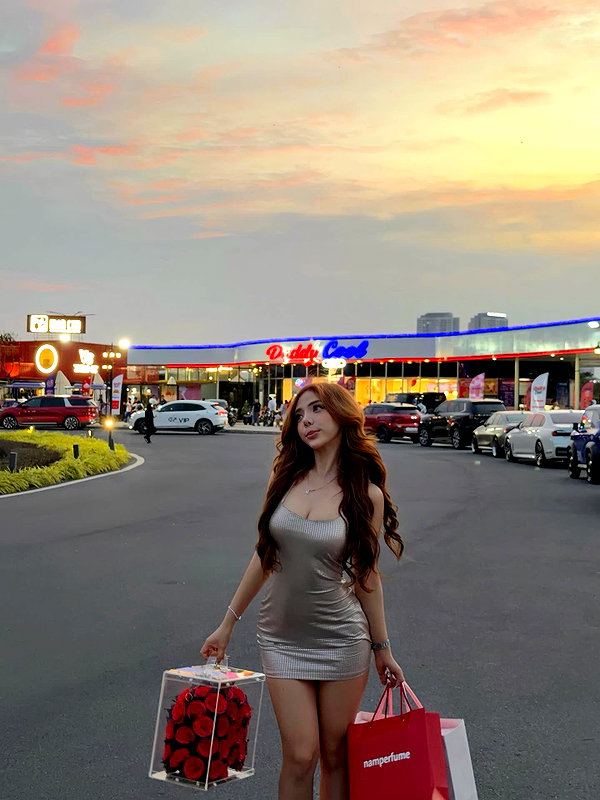 lyhythuedoxinh instagram image archive image