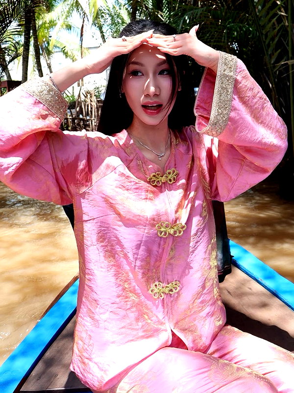 lyhythuedoxinh instagram image archive image