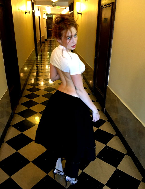 renatarrii instagram image archive image