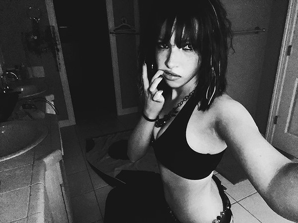 luvstuff3r instagram image archive image