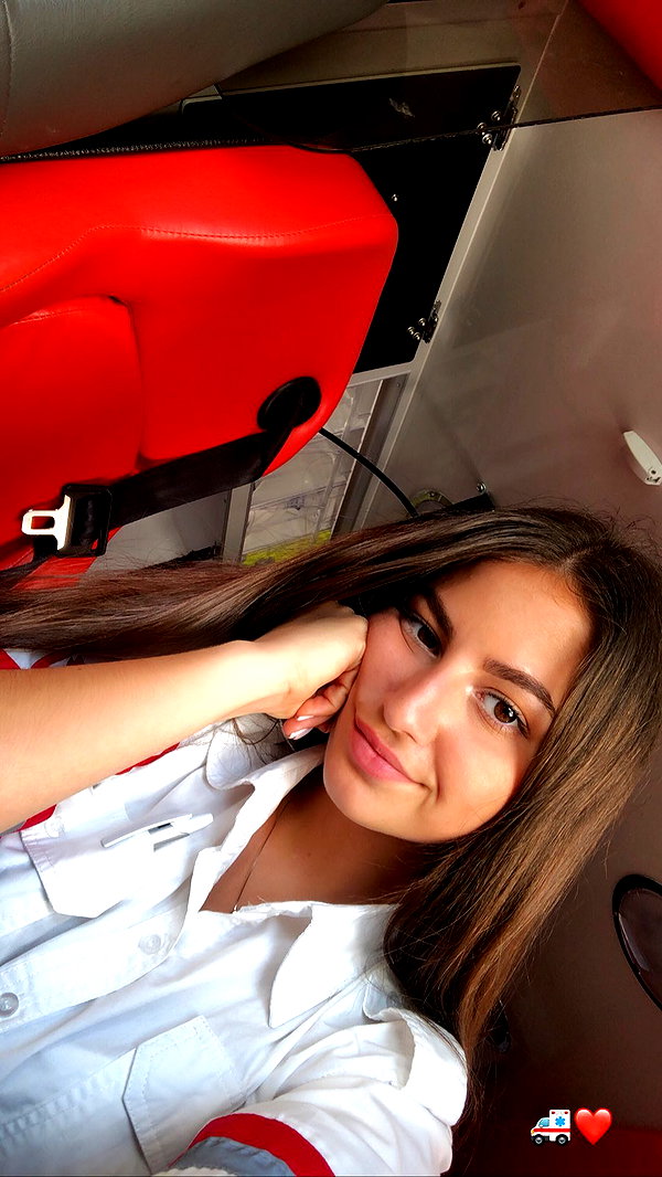 viki_dominev instagram image archive image