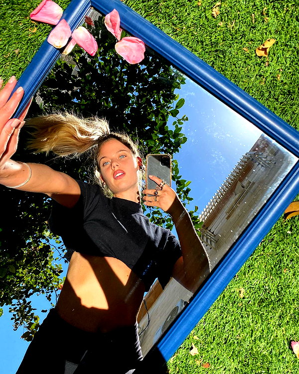 barzomer instagram image archive image